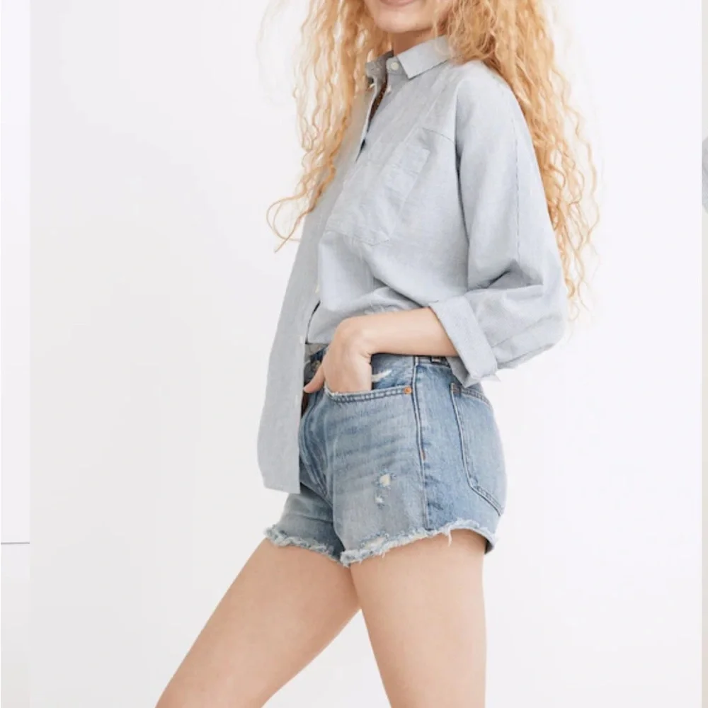 Madewell Relaxed Denim Shorts in Renfield Wash: Destructed Edition Size 26 - Picture 3 of 10